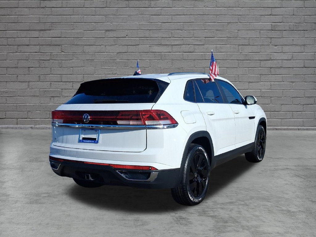Certified 2024 Volkswagen Atlas Cross Sport SE FWD image 11