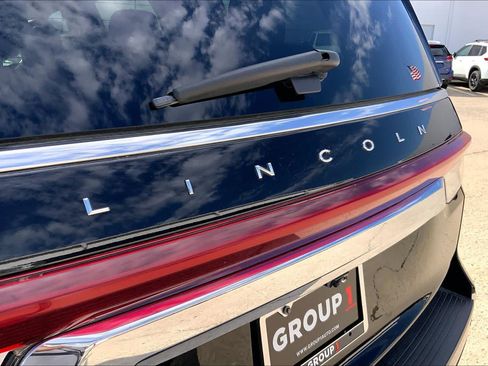Used 2022 Lincoln Navigator Reserve AWD/4WD image 31