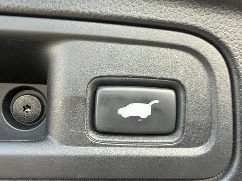 Used 2020 Honda Pilot Touring image 11