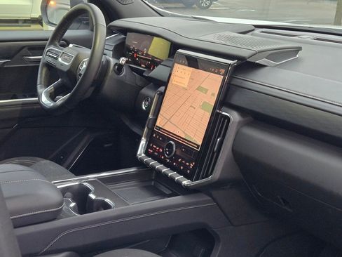 Certified 2025 GMC Acadia Elevation image 7