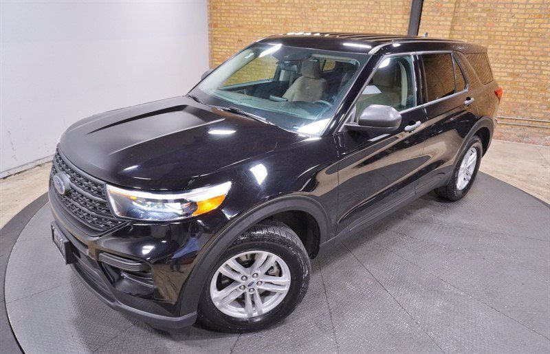 Used 2022 Ford Explorer 4WD w/ Class IV Trailer Tow Package image 2