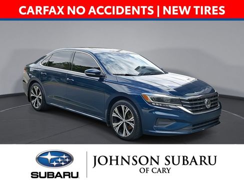 Used 2021 Volkswagen Passat 2.0T SE FWD image 1