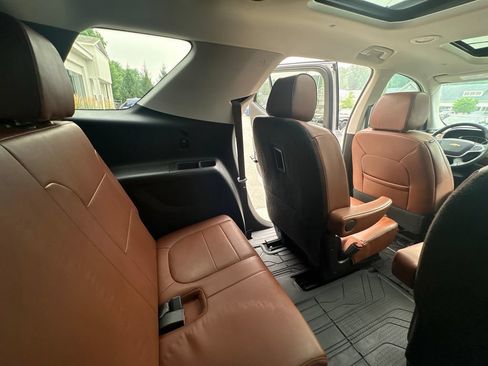 Used 2021 Chevrolet Traverse High Country w/ LPO, Floor Liner Package AWD/4WD image 71