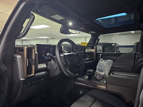 Used 2024 GMC Hummer EV 3X w/ LPO, Cargo Utility Package image 5