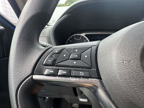 Used 2025 Nissan Sentra SV image 25