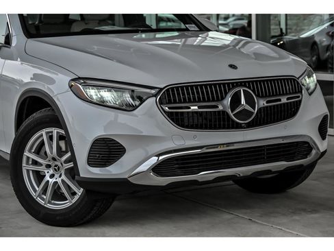 New 2026 Mercedes-Benz GLC 300 4MATIC image 2
