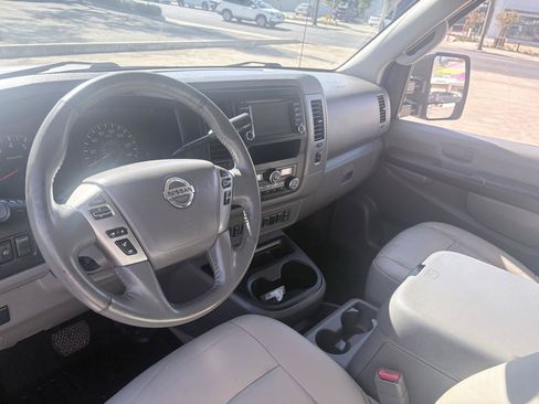 Used 2015 Nissan NV 3500 SL w/ Technology Package RWD image 6