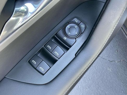 Used 2025 Chevrolet Blazer LT FWD image 17