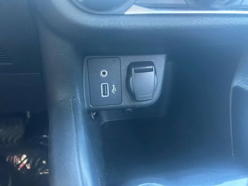 Used 2021 Nissan Versa SV image 10