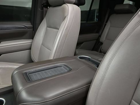 Used 2021 GMC Yukon SLT w/ SLT Luxury Plus Package RWD image 14
