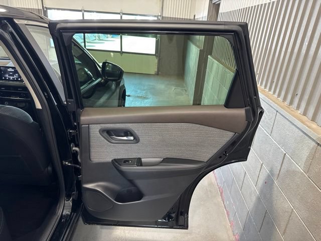 Certified 2023 Nissan Rogue SV AWD/4WD image 12