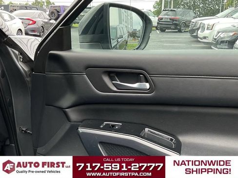 Used 2022 Nissan Pathfinder SL AWD/4WD image 15