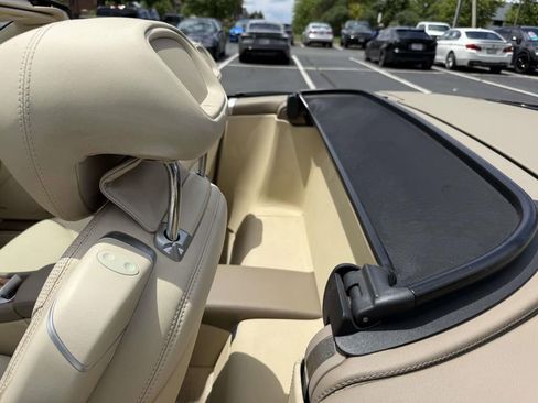 Used 2009 Mercedes-Benz SL 550 image 18