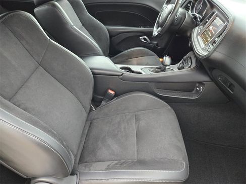 Used 2023 Dodge Challenger GT w/ Plus Package image 17