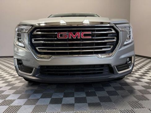 Used 2023 GMC Terrain SLT AWD/4WD image 3