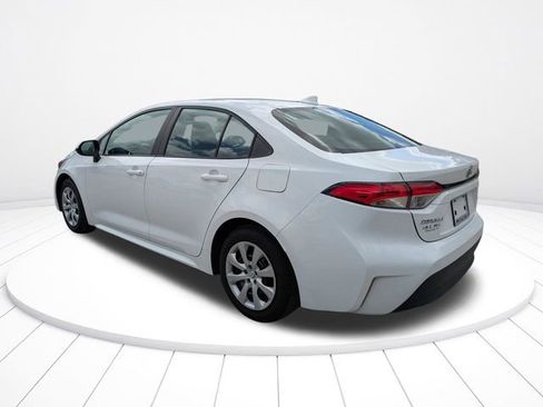 Used 2023 Toyota Corolla LE image 6