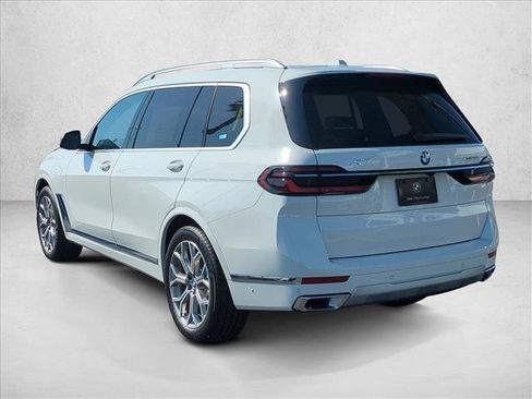 Used 2026 BMW X7 xDrive40i AWD/4WD image 9