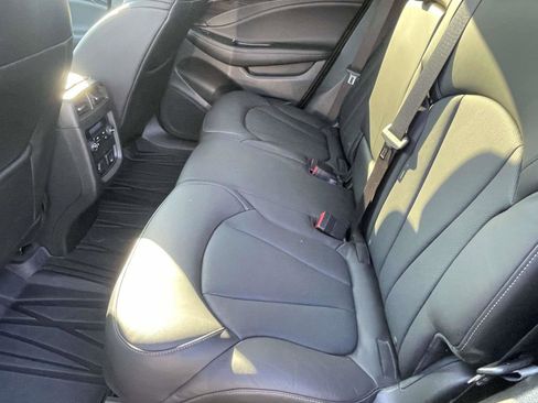 Used 2019 Buick Envision Essence FWD image 5