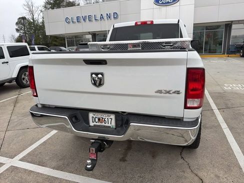 Used 2018 RAM 2500 Tradesman w/ Chrome Appearance Group image 18