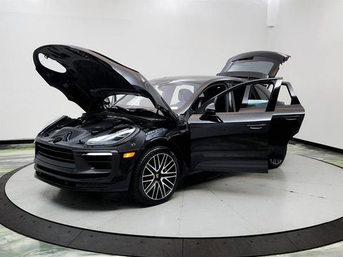 Used 2022 Porsche Macan GTS AWD/4WD image 9