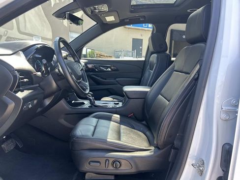 Used 2023 Chevrolet Traverse RS AWD/4WD image 15