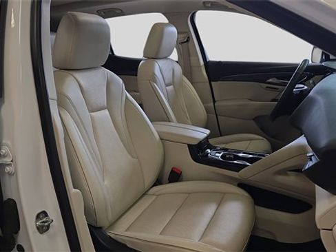 Used 2022 Buick Envision Essence w/ Safety Package image 12