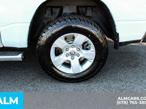 Used 2023 RAM 1500 Big Horn AWD/4WD image 16