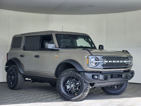 New 2026 Ford Bronco Badlands image 1