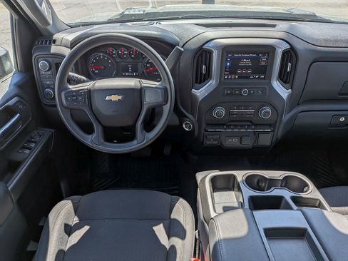 Used 2024 Chevrolet Silverado 2500 Custom w/ Custom Convenience Package image 18