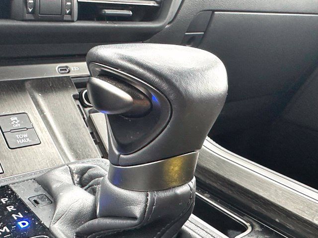 Used 2024 Lexus GX 550 w/ Accessory Package (31) AWD/4WD image 25