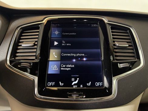 Used 2017 Volvo XC90 T6 Momentum w/ Vision Package image 18