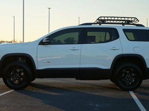 Used 2023 GMC Acadia AT4 w/ Technology Package image 8