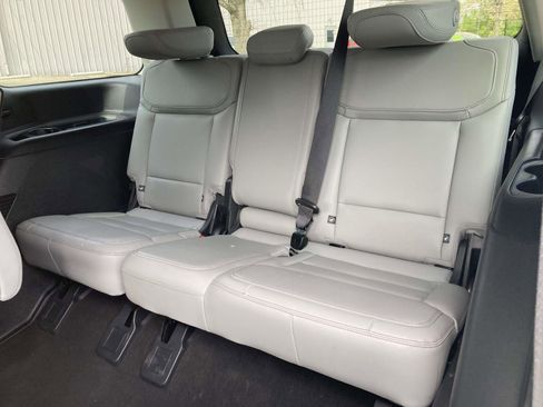 Used 2025 Ford Expedition Active image 16