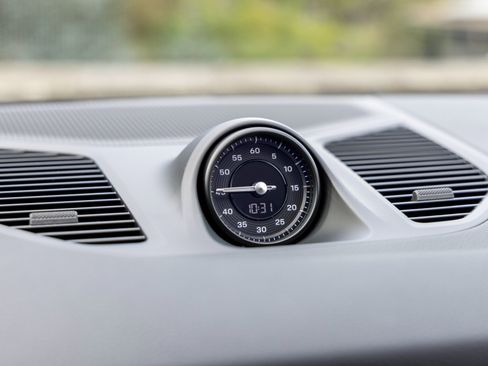 Certified 2025 Porsche Cayenne Coupe image 34