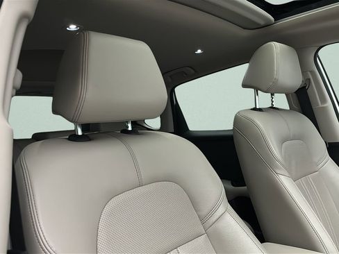 Certified 2024 Honda HR-V EX-L image 19