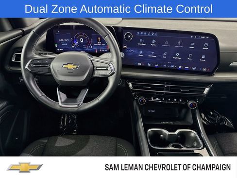 Used 2025 Chevrolet Traverse LT FWD image 21