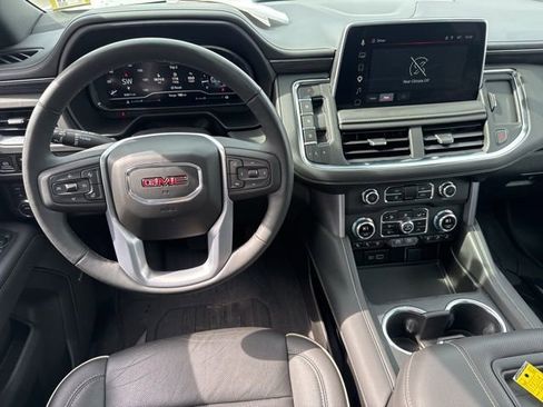 Used 2023 GMC Yukon XL SLT w/ SLT Premium Package AWD/4WD image 21
