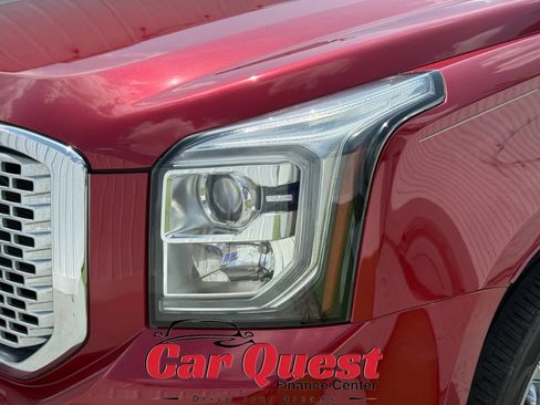 Used 2015 GMC Yukon Denali w/ Premium Package AWD/4WD image 26