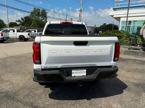 Used 2024 Chevrolet Colorado Z71 w/ Z71 Convenience Package 2 AWD/4WD image 7