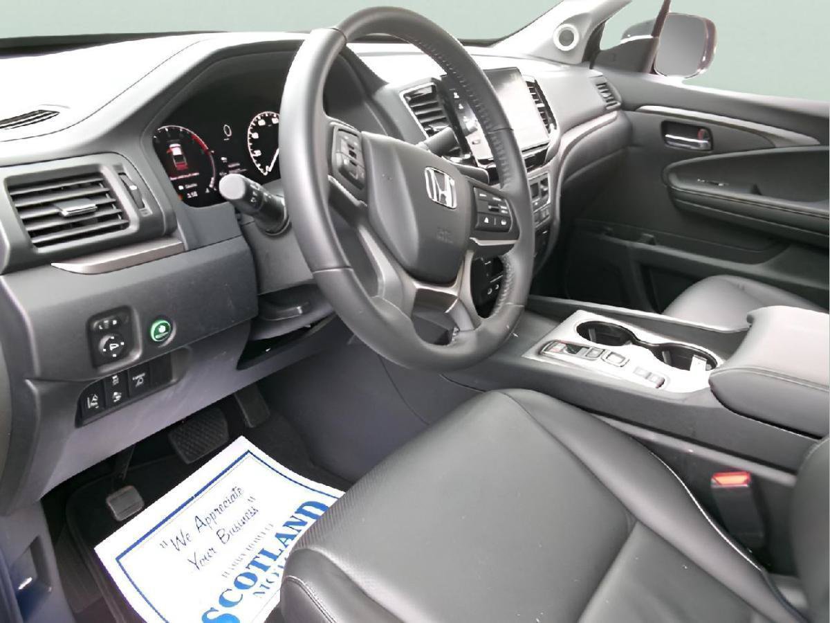 Used 2025 Honda Ridgeline RTL image 12