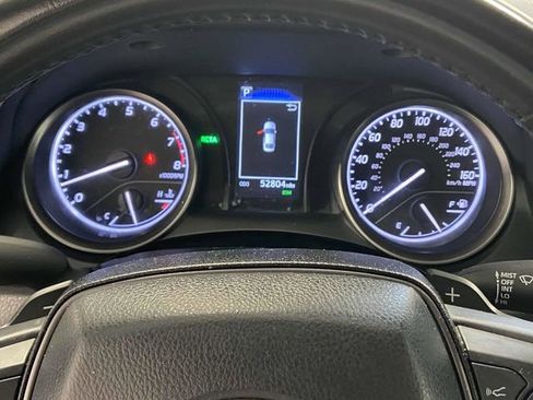Used 2024 Toyota Camry SE image 19