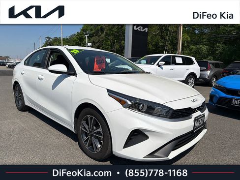 Certified 2023 Kia Forte LXS FWD image 1