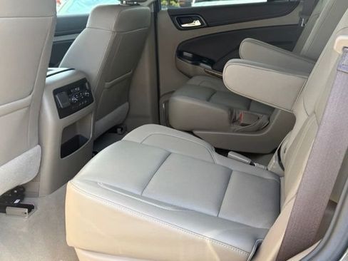 Used 2019 Chevrolet Tahoe Premier AWD/4WD image 24
