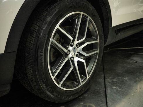 Used 2017 Ford Explorer Sport AWD/4WD image 3