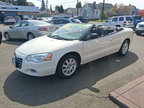 Used 2005 Chrysler Sebring GTC w/ Security Group FWD image 9