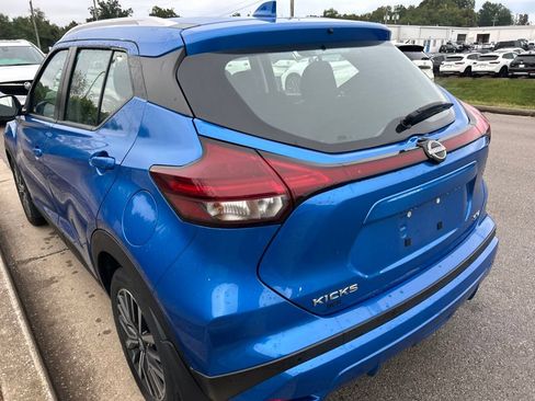 Used 2024 Nissan Kicks SV FWD image 4