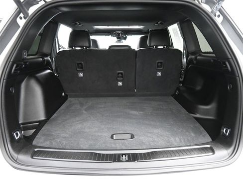 Used 2023 Jeep Grand Cherokee Altitude image 21