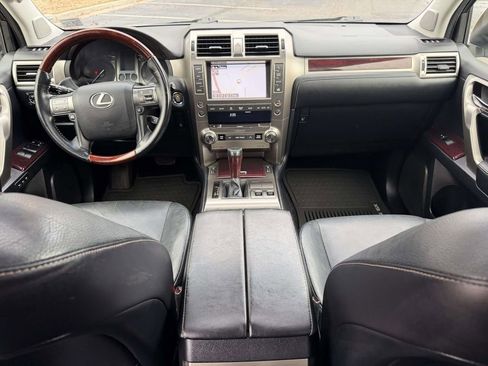 Used 2015 Lexus GX 460 w/ Premium Package image 2