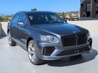 Certified 2025 Bentley Bentayga AWD/4WD video 1