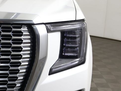 Used 2024 GMC Yukon Denali w/ Advanced Technology Package image 24